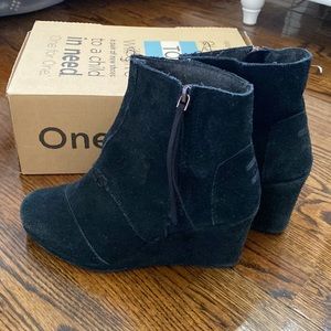 Toms Desert Wedge High Black Suede